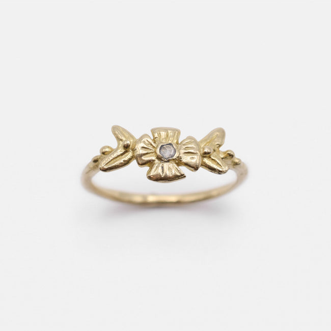 Flora ring - 10k gold with diamond