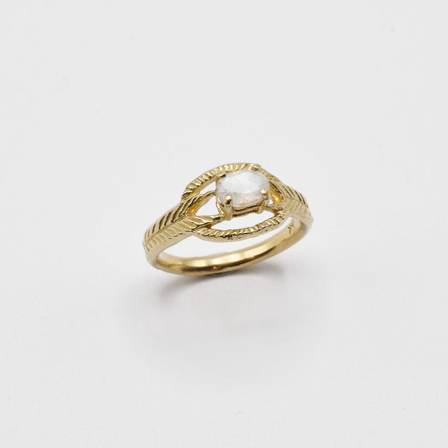 Moonstone deco ring - 14k gold